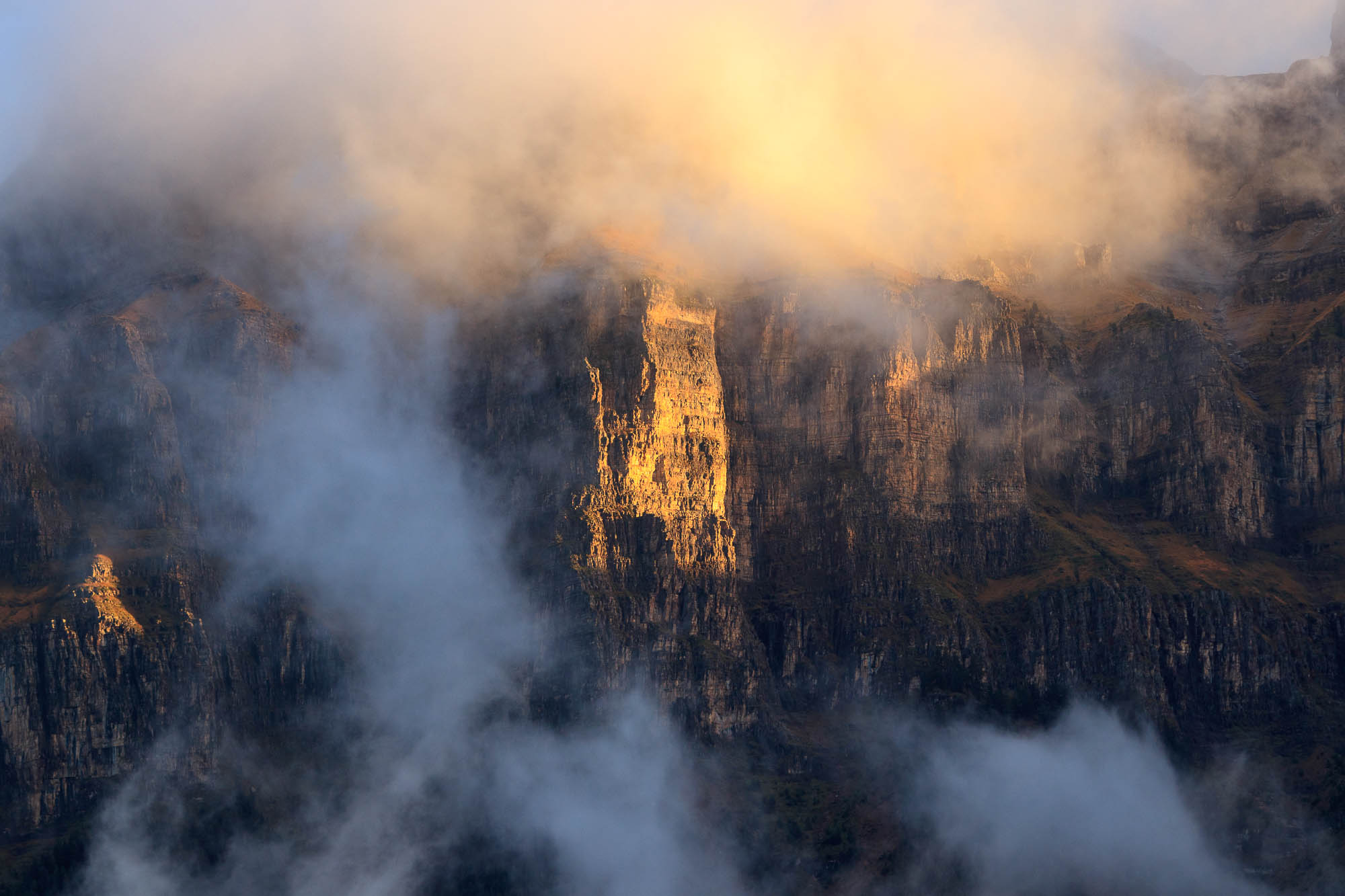 Mondarruego visto desde el valle de Ordesa en otoño