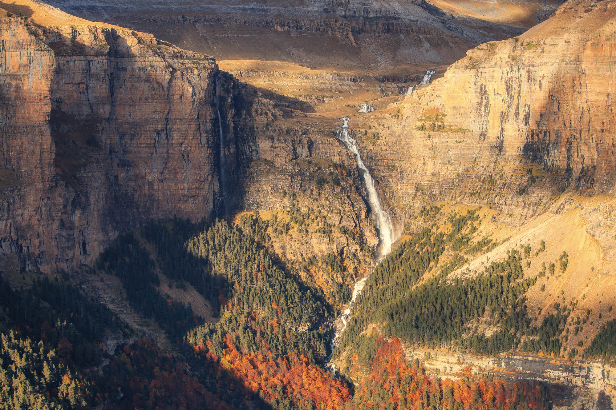 Cascada de Cotatuero en el Parque Nacional de Ordesa